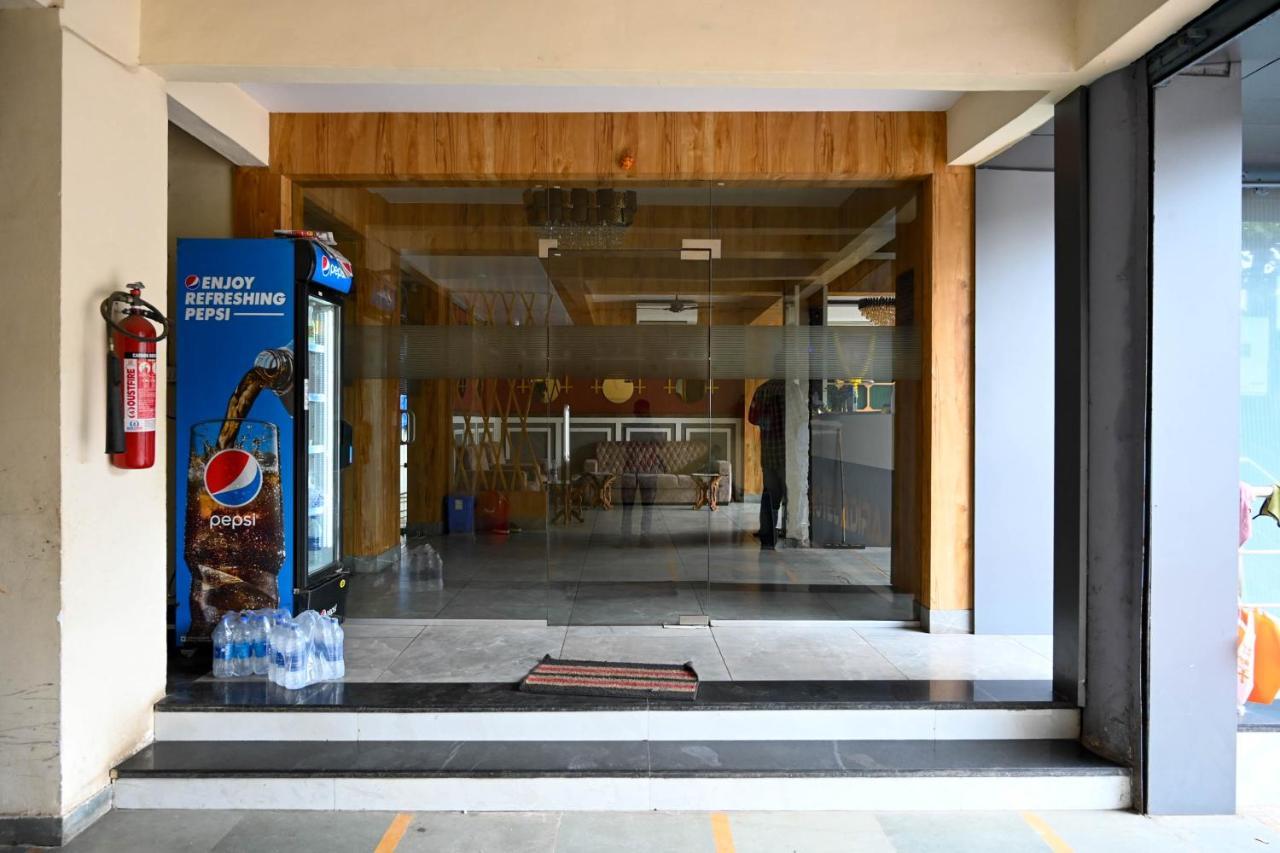 Adiraj Residency Ξενοδοχείο Νάβι Μουμπάι Εξωτερικό φωτογραφία