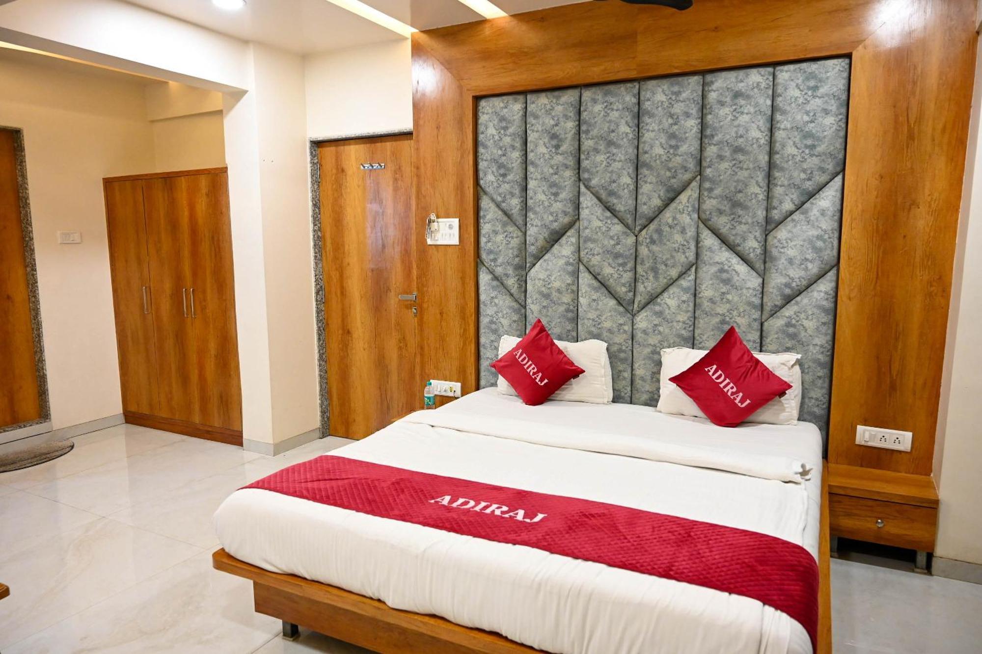 Adiraj Residency Ξενοδοχείο Νάβι Μουμπάι Εξωτερικό φωτογραφία